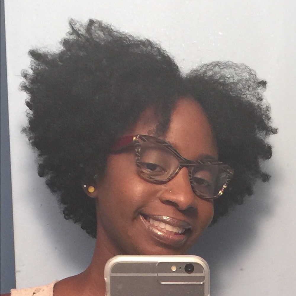 Meet your Posher, Nakita